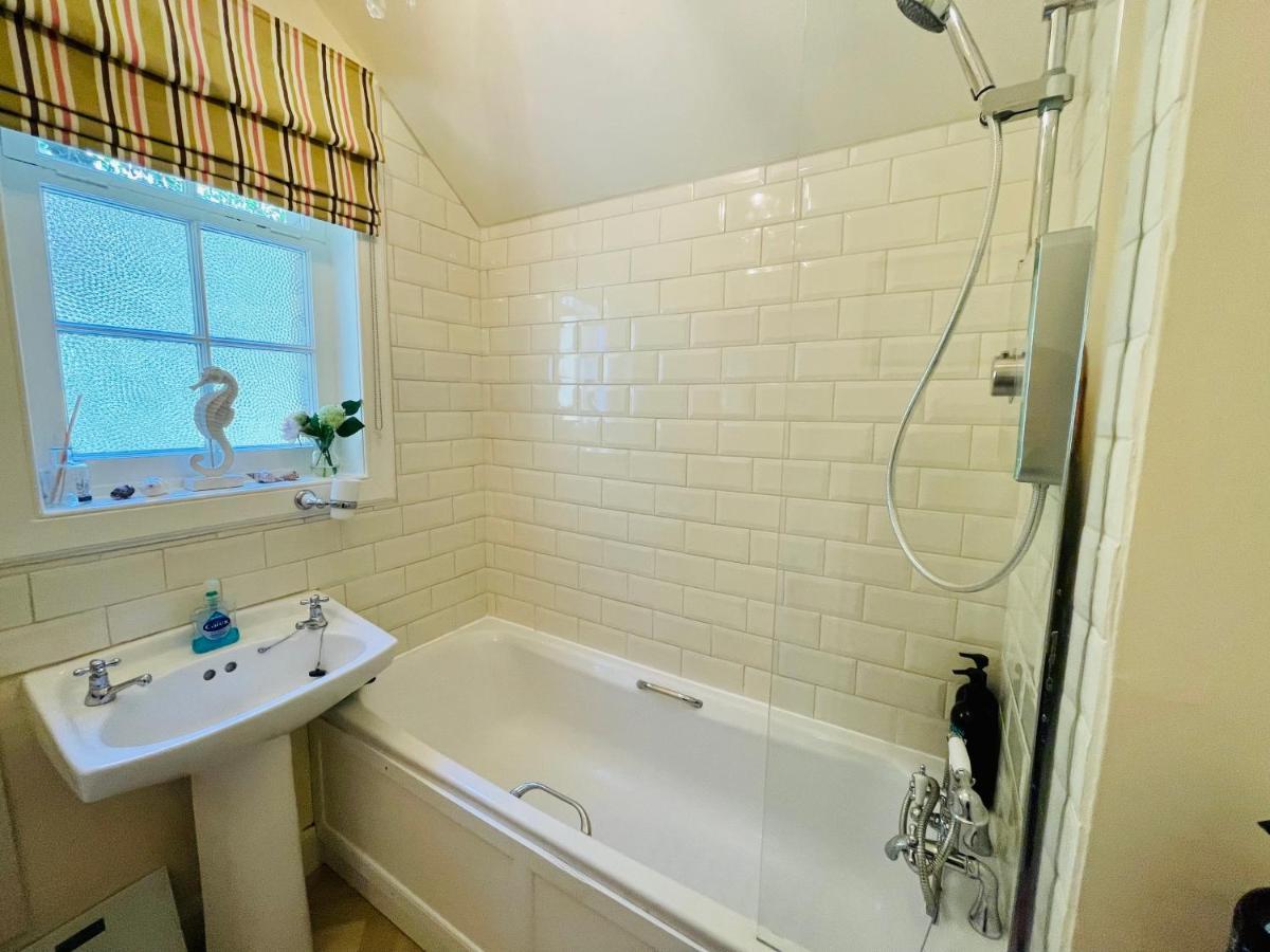 Carnell Country Estate & Holiday Cottages In Ayrshire Hurlford Ngoại thất bức ảnh
