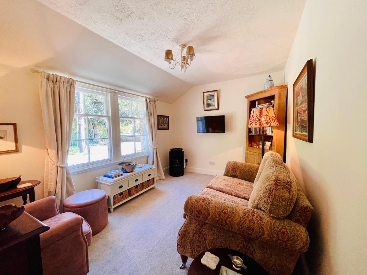 Carnell Country Estate & Holiday Cottages In Ayrshire Hurlford Ngoại thất bức ảnh
