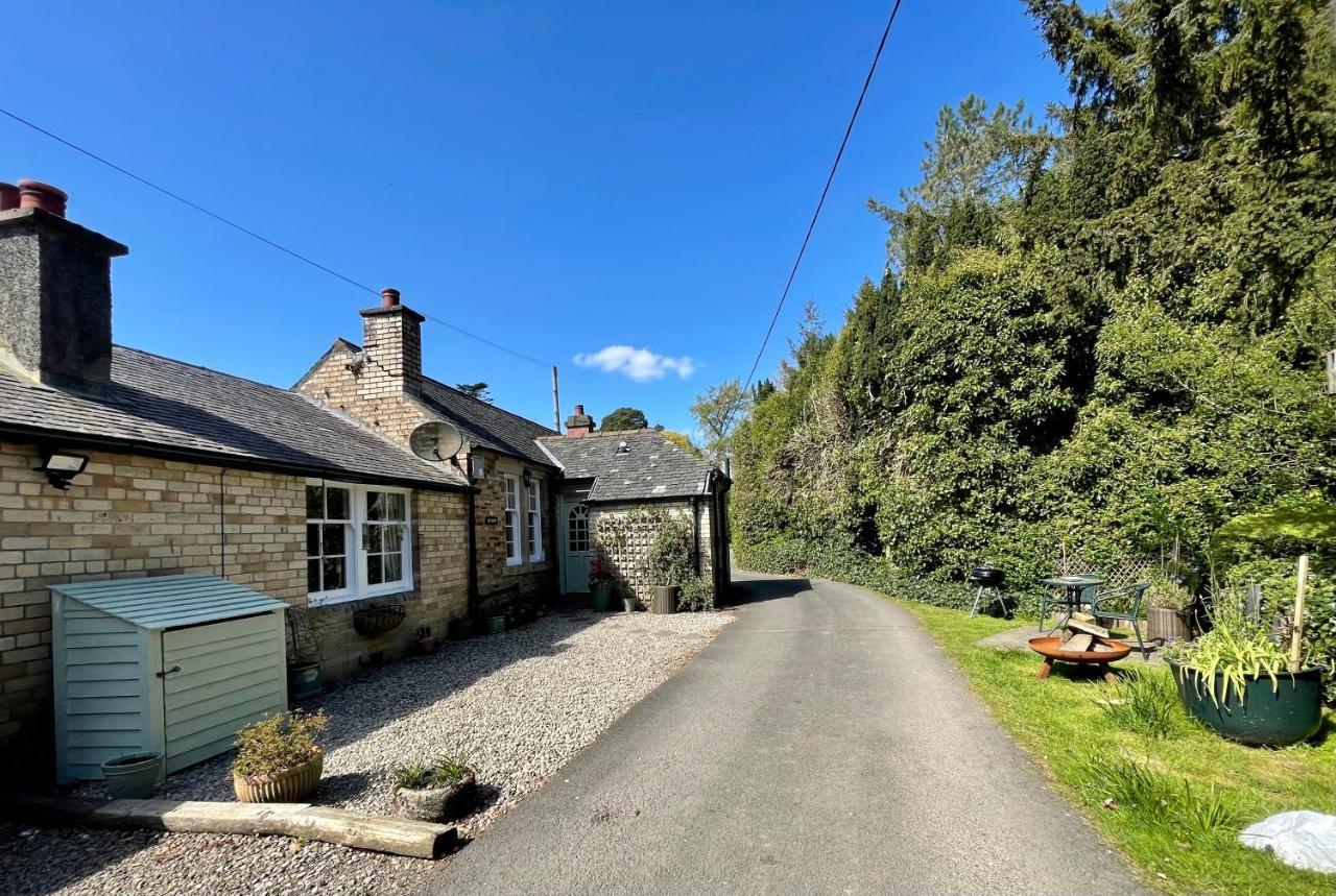 Carnell Country Estate & Holiday Cottages In Ayrshire Hurlford Ngoại thất bức ảnh
