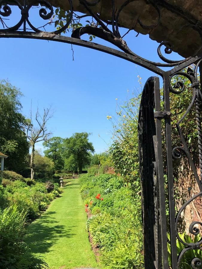 Carnell Country Estate & Holiday Cottages In Ayrshire Hurlford Ngoại thất bức ảnh